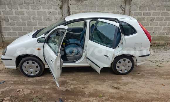Ra Àlòkù Nissan Almera Tino funfun Ọkọ̀ in Cotonou ni Benin Ra Àlòkù Nissan Almera Tino funfun Ọkọ̀ in Cotonou ni Benin