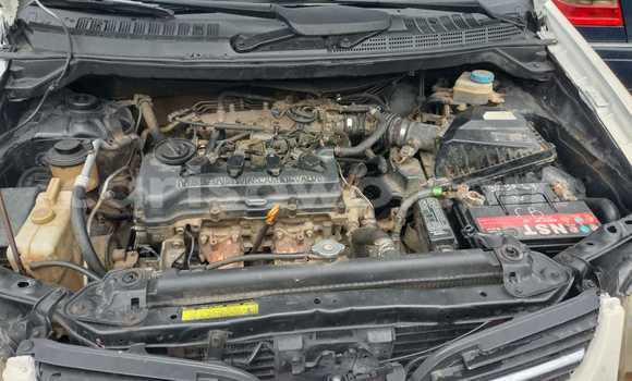 Ra Àlòkù Nissan Almera Tino funfun Ọkọ̀ in Cotonou ni Benin Ra Àlòkù Nissan Almera Tino funfun Ọkọ̀ in Cotonou ni Benin