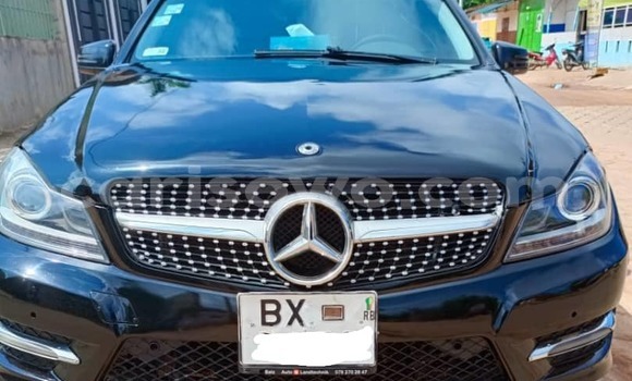 Acheter Occasion Voiture Mercedes-Benz C–Class Noir à Cotonou, Benin