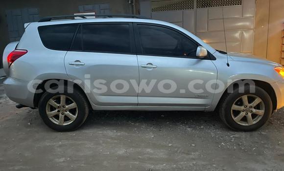 Ra Àlòkù Toyota RAV4 Alawọ ewe Ọkọ̀ in Cotonou ni Benin Ra Àlòkù Toyota RAV4 Alawọ ewe Ọkọ̀ in Cotonou ni Benin