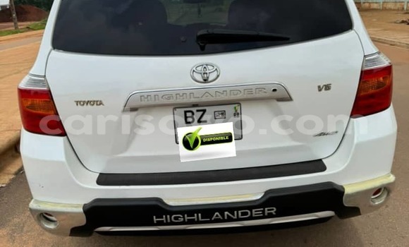 Sayi Na hannu Toyota Highlander White Mota in Cotonou a Benin Sayi Na hannu Toyota Highlander White Mota in Cotonou a Benin