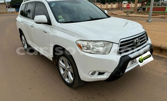 Sayi Na hannu Toyota Highlander White Mota in Cotonou a Benin Sayi Na hannu Toyota Highlander White Mota in Cotonou a Benin