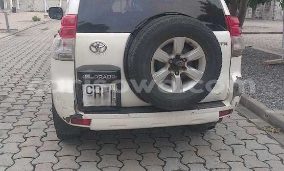 Ra Àlòkù Toyota Prado Silver Ọkọ̀ in Cotonou ni Benin