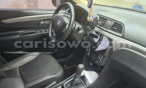 Acheter Occasion Voiture Suzuki Ciaz Rouge à Cotonou, Benin Acheter Occasion Voiture Suzuki Ciaz Rouge à Cotonou, Benin