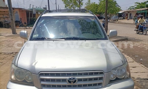 Ra Àlòkù Toyota Highlander Silver Ọkọ̀ in Cotonou ni Benin Ra Àlòkù Toyota Highlander Silver Ọkọ̀ in Cotonou ni Benin