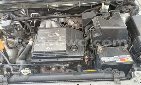 Ra Àlòkù Toyota Highlander Silver Ọkọ̀ in Cotonou ni Benin Ra Àlòkù Toyota Highlander Silver Ọkọ̀ in Cotonou ni Benin