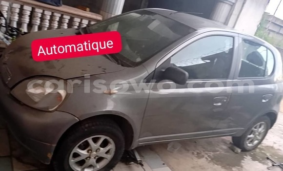 Acheter Occasion Voiture Toyota Yaris Gris à Cotonou, Benin Acheter Occasion Voiture Toyota Yaris Gris à Cotonou, Benin