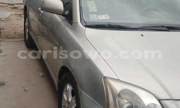 Ra Àlòkù Toyota Avensis Silver Ọkọ̀ in Cotonou ni Benin Ra Àlòkù Toyota Avensis Silver Ọkọ̀ in Cotonou ni Benin