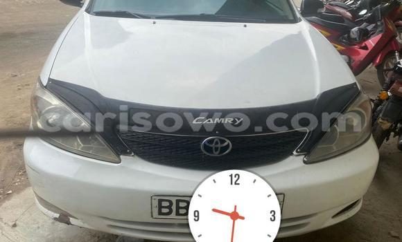 Ra Àlòkù Toyota Camry funfun Ọkọ̀ in Abomey Calavi ni Benin Ra Àlòkù Toyota Camry funfun Ọkọ̀ in Abomey Calavi ni Benin