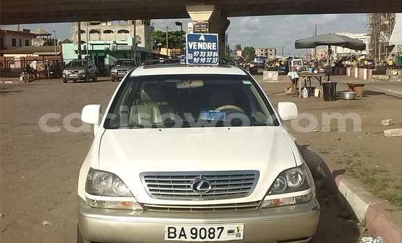Sayi Na hannu Lexus LX White Mota in Cotonou a Benin