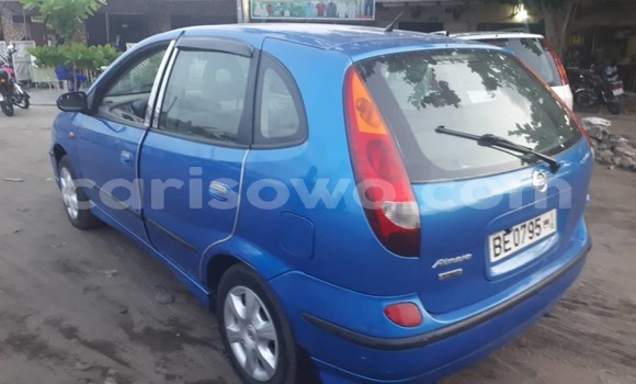 Sayi Na hannu Nissan Almera Tino Blue Mota in Cotonou a Benin Sayi Na hannu Nissan Almera Tino Blue Mota in Cotonou a Benin