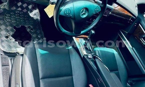 Acheter Occasion Voiture Mercedes-Benz GLK–Class Autre à Abomey Calavi, Benin Acheter Occasion Voiture Mercedes-Benz GLK–Class Autre à Abomey Calavi, Benin