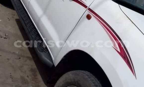 Acheter Occasion Voiture Toyota Hilux Blanc à Abomey Calavi, Benin