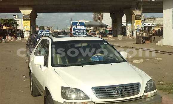 Ra Àlòkù Lexus LX funfun Ọkọ̀ in Cotonou ni Benin Ra Àlòkù Lexus LX funfun Ọkọ̀ in Cotonou ni Benin