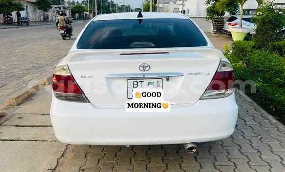 Sayi Na hannu Toyota Camry White Mota in Cotonou a Benin Sayi Na hannu Toyota Camry White Mota in Cotonou a Benin