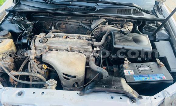 Sayi Na hannu Toyota Camry White Mota in Cotonou a Benin Sayi Na hannu Toyota Camry White Mota in Cotonou a Benin