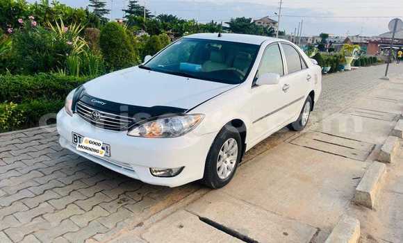 Sayi Na hannu Toyota Camry White Mota in Cotonou a Benin Sayi Na hannu Toyota Camry White Mota in Cotonou a Benin