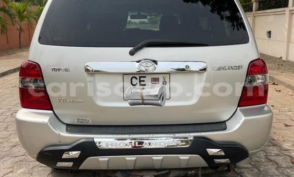 Sayi Na hannu Toyota Highlander Azurfa Mota in Cotonou a Benin Sayi Na hannu Toyota Highlander Azurfa Mota in Cotonou a Benin