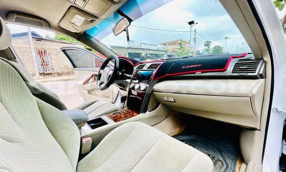 Sayi Na hannu Toyota Camry White Mota in Cotonou a Benin Sayi Na hannu Toyota Camry White Mota in Cotonou a Benin