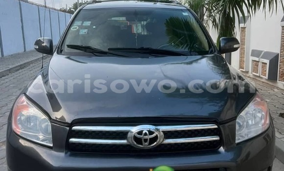 Sayi Na hannu Toyota RAV4 Black Mota in Cotonou a Benin