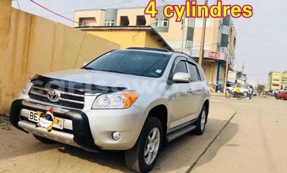 Acheter Occasion Voiture Toyota RAV4 Gris à Porto Novo, Benin Acheter Occasion Voiture Toyota RAV4 Gris à Porto Novo, Benin