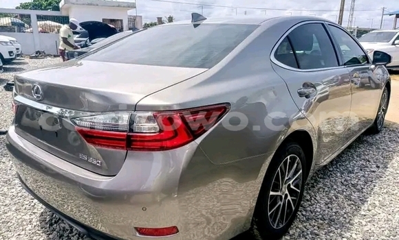 Acheter Neuf Voiture Lexus ES Autre à Cotonou, Benin Acheter Neuf Voiture Lexus ES Autre à Cotonou, Benin