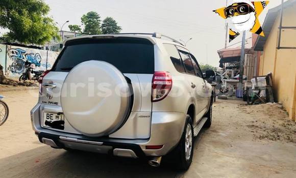 Acheter Occasion Voiture Toyota RAV4 Gris à Porto Novo, Benin Acheter Occasion Voiture Toyota RAV4 Gris à Porto Novo, Benin