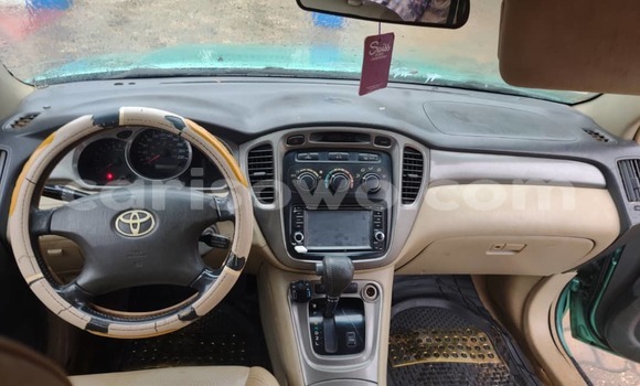 Ra Àlòkù Toyota Highlander Alawọ ewe Ọkọ̀ in Cotonou ni Benin Ra Àlòkù Toyota Highlander Alawọ ewe Ọkọ̀ in Cotonou ni Benin