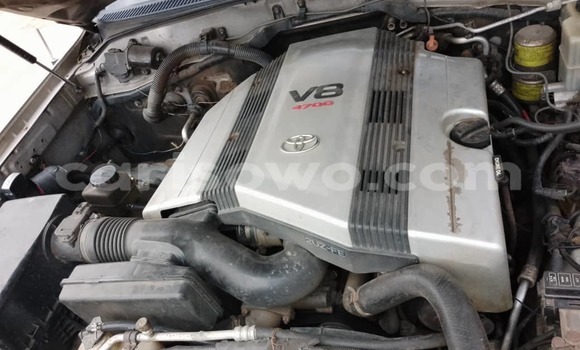 Ra Àlòkù Toyota Land Cruiser Silver Ọkọ̀ in Cotonou ni Benin Ra Àlòkù Toyota Land Cruiser Silver Ọkọ̀ in Cotonou ni Benin