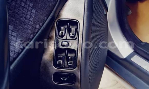 Acheter Occasion Voiture Mercedes-Benz C-klasse Gris à Porto Novo, Benin Acheter Occasion Voiture Mercedes-Benz C-klasse Gris à Porto Novo, Benin