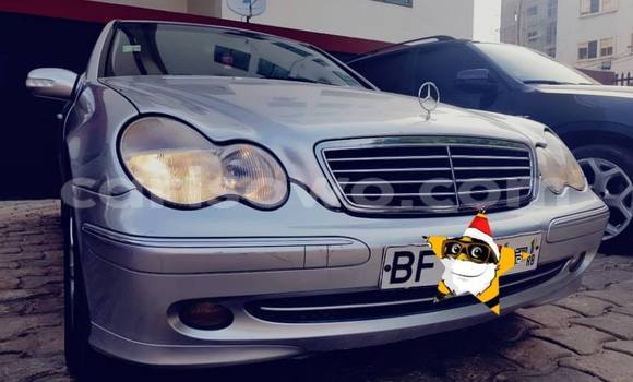 Acheter Occasion Voiture Mercedes-Benz C-klasse Gris à Porto Novo, Benin Acheter Occasion Voiture Mercedes-Benz C-klasse Gris à Porto Novo, Benin