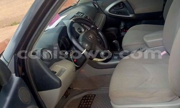 Sayi Na hannu Toyota RAV4 Black Mota in Bassila a Benin Sayi Na hannu Toyota RAV4 Black Mota in Bassila a Benin