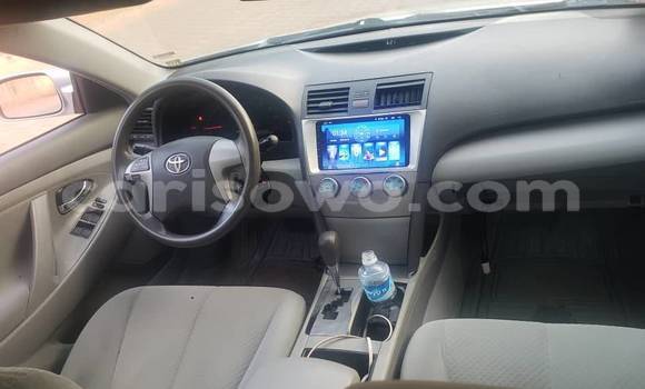 Sayi Na hannu Toyota Camry Sauran Mota in Athieme a Mono Sayi Na hannu Toyota Camry Sauran Mota in Athieme a Mono