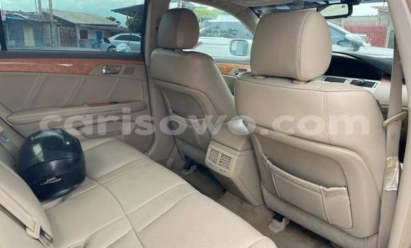 Sayi Na hannu Toyota Avalon White Mota in Cotonou a Benin Sayi Na hannu Toyota Avalon White Mota in Cotonou a Benin
