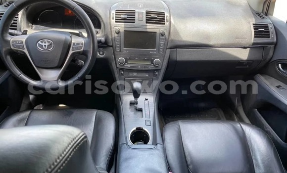 Ra Àlòkù Toyota Avensis Silver Ọkọ̀ in Cotonou ni Benin Ra Àlòkù Toyota Avensis Silver Ọkọ̀ in Cotonou ni Benin