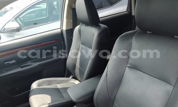 Ra Àlòkù Mitsubishi Outlander funfun Ọkọ̀ in Cotonou ni Benin Ra Àlòkù Mitsubishi Outlander funfun Ọkọ̀ in Cotonou ni Benin