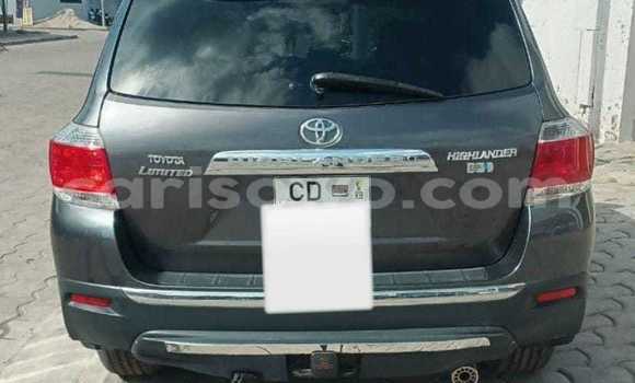 Sayi Na hannu Toyota Highlander Azurfa Mota in Cotonou a Benin Sayi Na hannu Toyota Highlander Azurfa Mota in Cotonou a Benin