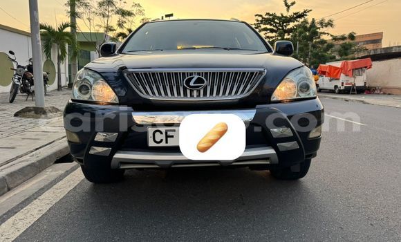 Sayi Na hannu Lexus RX 330 Azurfa Mota in Cotonou a Benin