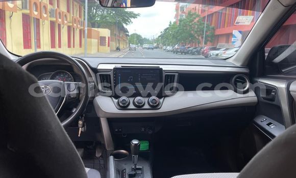 Ra Àlòkù Toyota RAV4 Black Ọkọ̀ in Cotonou ni Benin Ra Àlòkù Toyota RAV4 Black Ọkọ̀ in Cotonou ni Benin