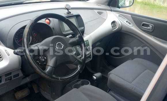 Sayi Na hannu Nissan Almera Tino Blue Mota in Cotonou a Benin Sayi Na hannu Nissan Almera Tino Blue Mota in Cotonou a Benin