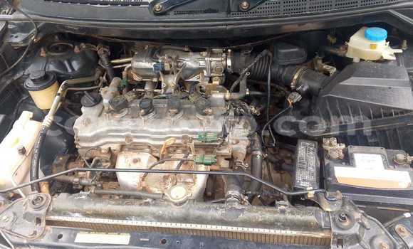 Sayi Na hannu Nissan Almera Tino Blue Mota in Cotonou a Benin Sayi Na hannu Nissan Almera Tino Blue Mota in Cotonou a Benin