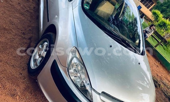 Sayi Na hannu Peugeot 307 Azurfa Mota in Cotonou a Benin Sayi Na hannu Peugeot 307 Azurfa Mota in Cotonou a Benin