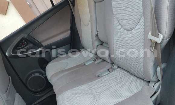 Ra Àlòkù Toyota RAV4 Alawọ ewe Ọkọ̀ in Cotonou ni Benin Ra Àlòkù Toyota RAV4 Alawọ ewe Ọkọ̀ in Cotonou ni Benin