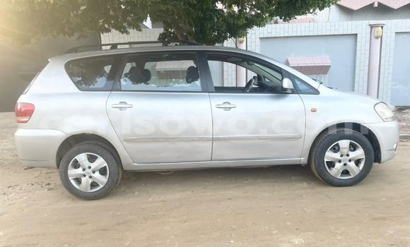 Ra Àlòkù Toyota Avensis Verso Silver Ọkọ̀ in Cotonou ni Benin Ra Àlòkù Toyota Avensis Verso Silver Ọkọ̀ in Cotonou ni Benin