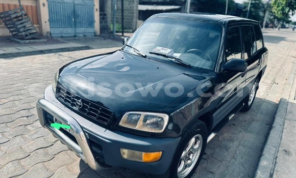 Sayi Na hannu Toyota RAV4 Black Mota in Cotonou a Benin