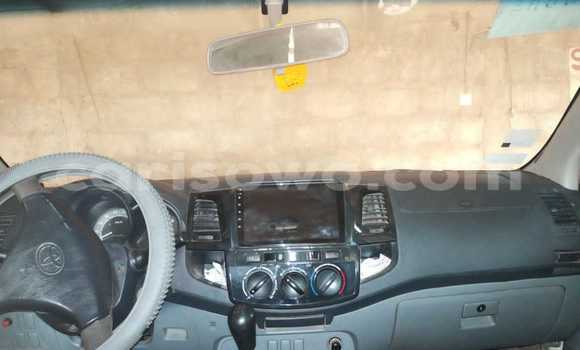 Ra Àlòkù Toyota Hilux funfun Ọkọ̀ in Natitingou ni Benin Ra Àlòkù Toyota Hilux funfun Ọkọ̀ in Natitingou ni Benin