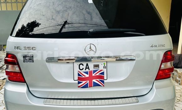 Sayi Na hannu Mercedes-Benz M–Class Azurfa Mota in Cotonou a Benin Sayi Na hannu Mercedes-Benz M–Class Azurfa Mota in Cotonou a Benin