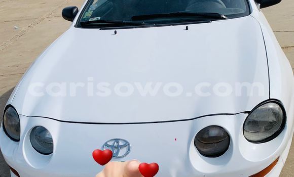 Sayi Na hannu Toyota Celica White Mota in Cotonou a Benin