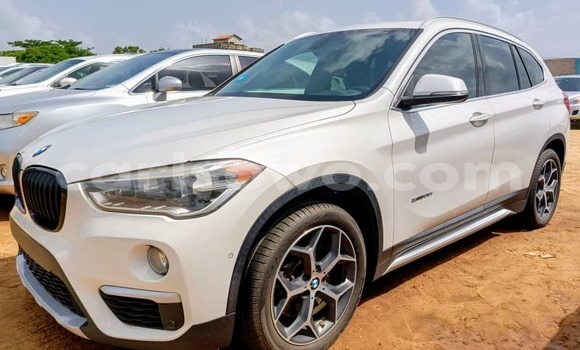 Sayi Na hannu BMW X1 White Mota in Cotonou a Benin Sayi Na hannu BMW X1 White Mota in Cotonou a Benin