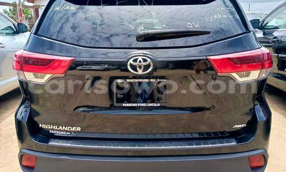 Buy Used Toyota Highlander Black Car in Cotonou in Benign